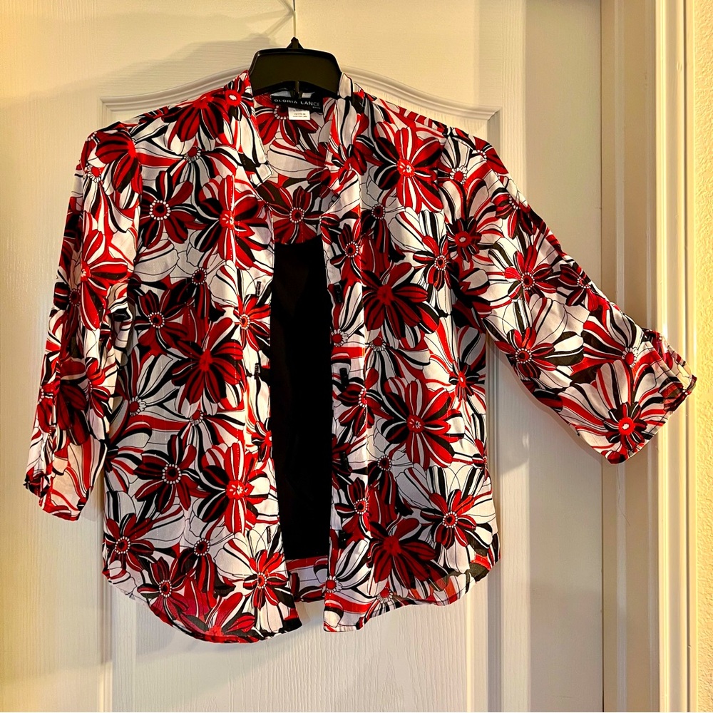 Beautiful floral print women’s blouse with built-in tank top